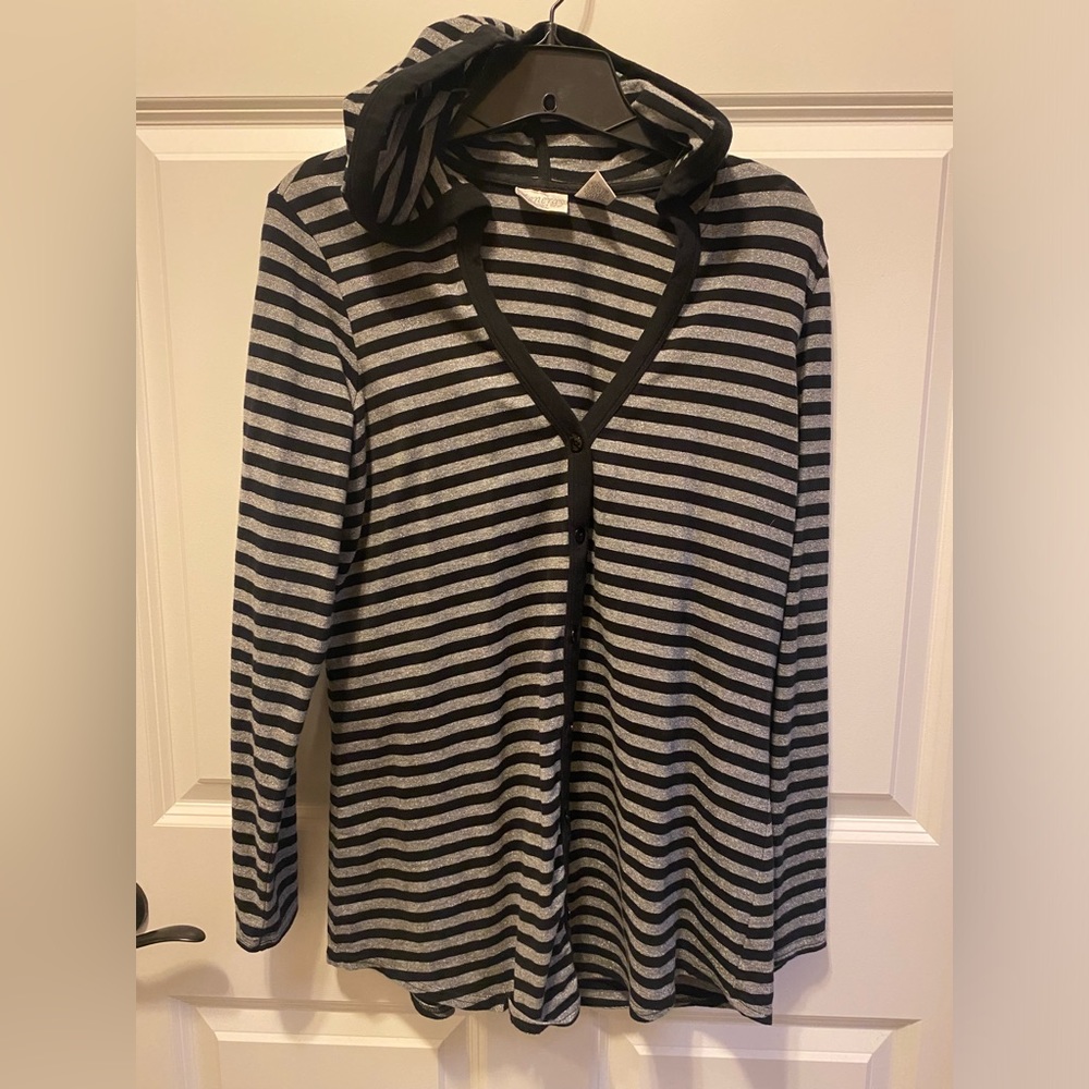 Z energy by Chico’s long sleeve 3/4 button-up